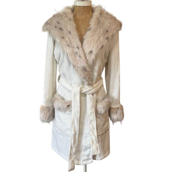 Pottery Barn PB Teen Faux Animal Fur Trim Hooded Robe Ombre Ivory Belt Tie EUC - Picture 2 of 12
